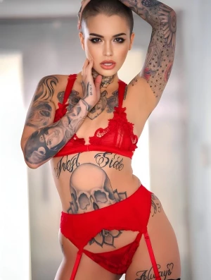 Leigh Raven